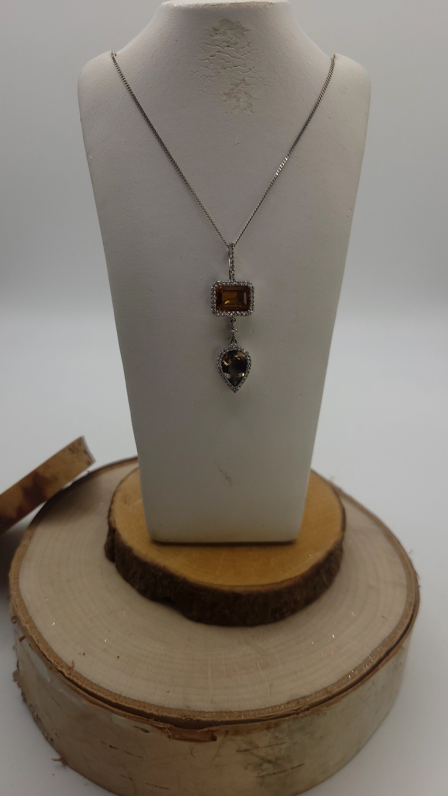 📿Pendentif pierre de Novembre