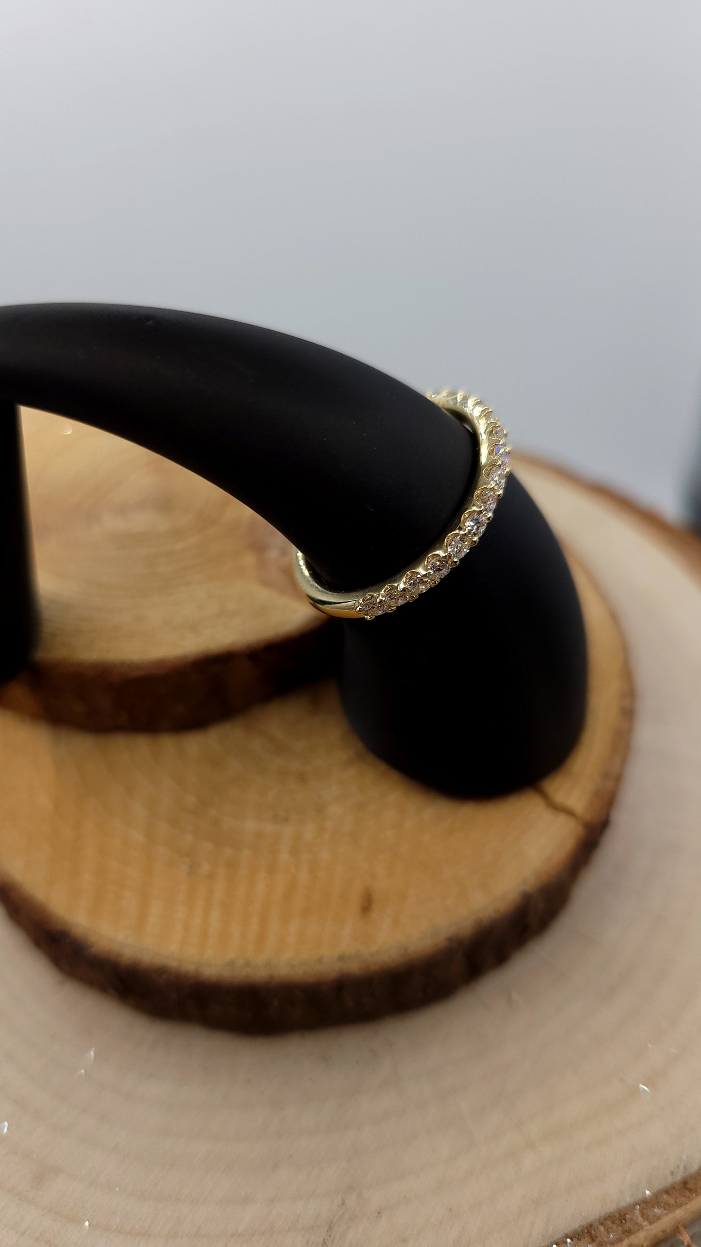 ✨️Bague Lumière Infinie – Or jaune 10k & diamants de laboratoire (0.44ct)