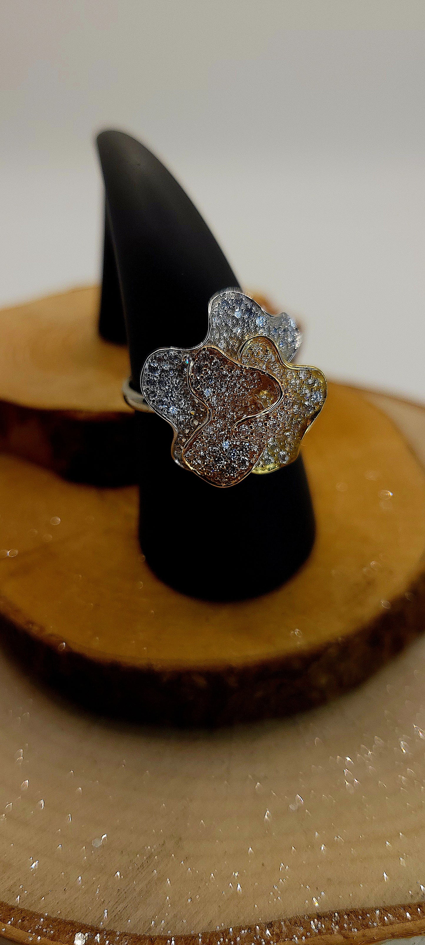 ✨️Bague florale en or 10k trois tons – Éclosion de lumière