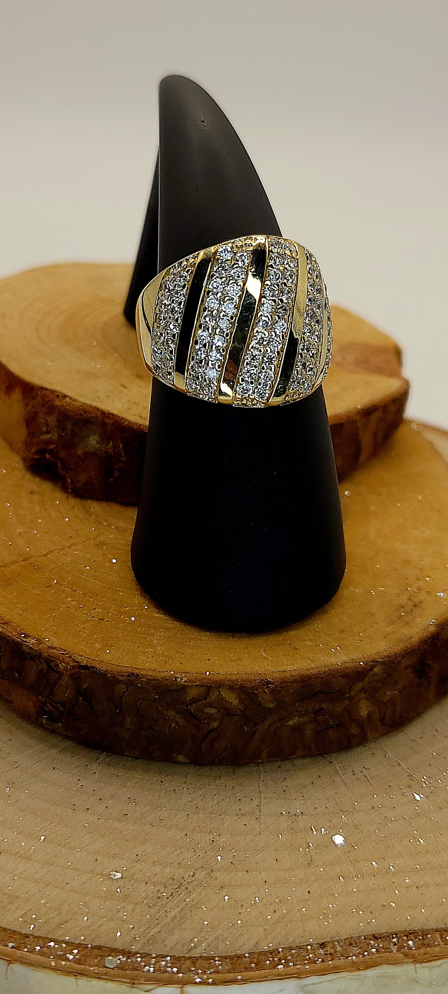 ✨️Bague "Éclats Diagonaux" – Or jaune 10K & diamants