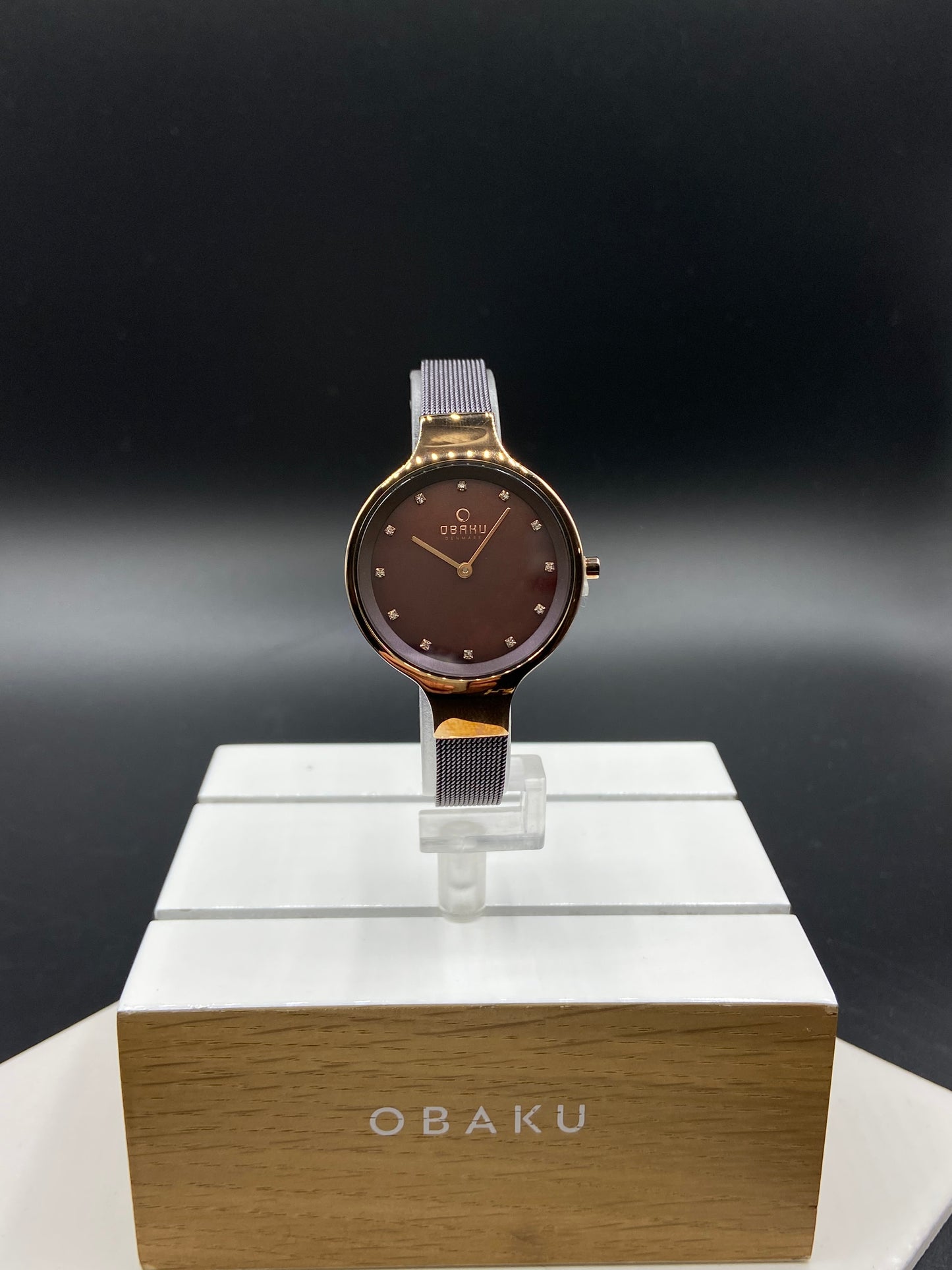 Montre Obaku avec cadran et bracelet bourgogne - Bijouterie Jean-Claude Gagnon