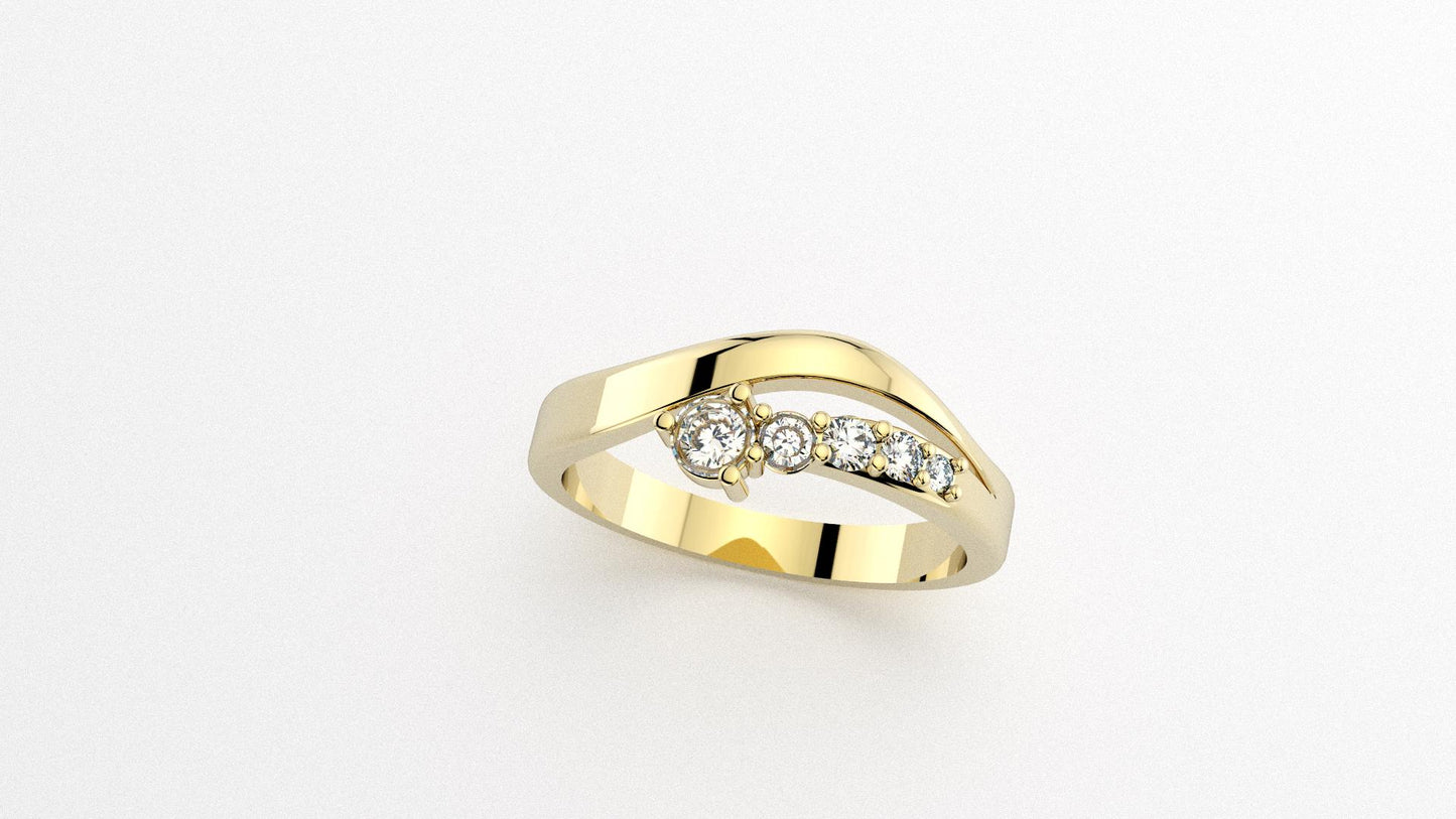 Bague courbée avec chute de pierres