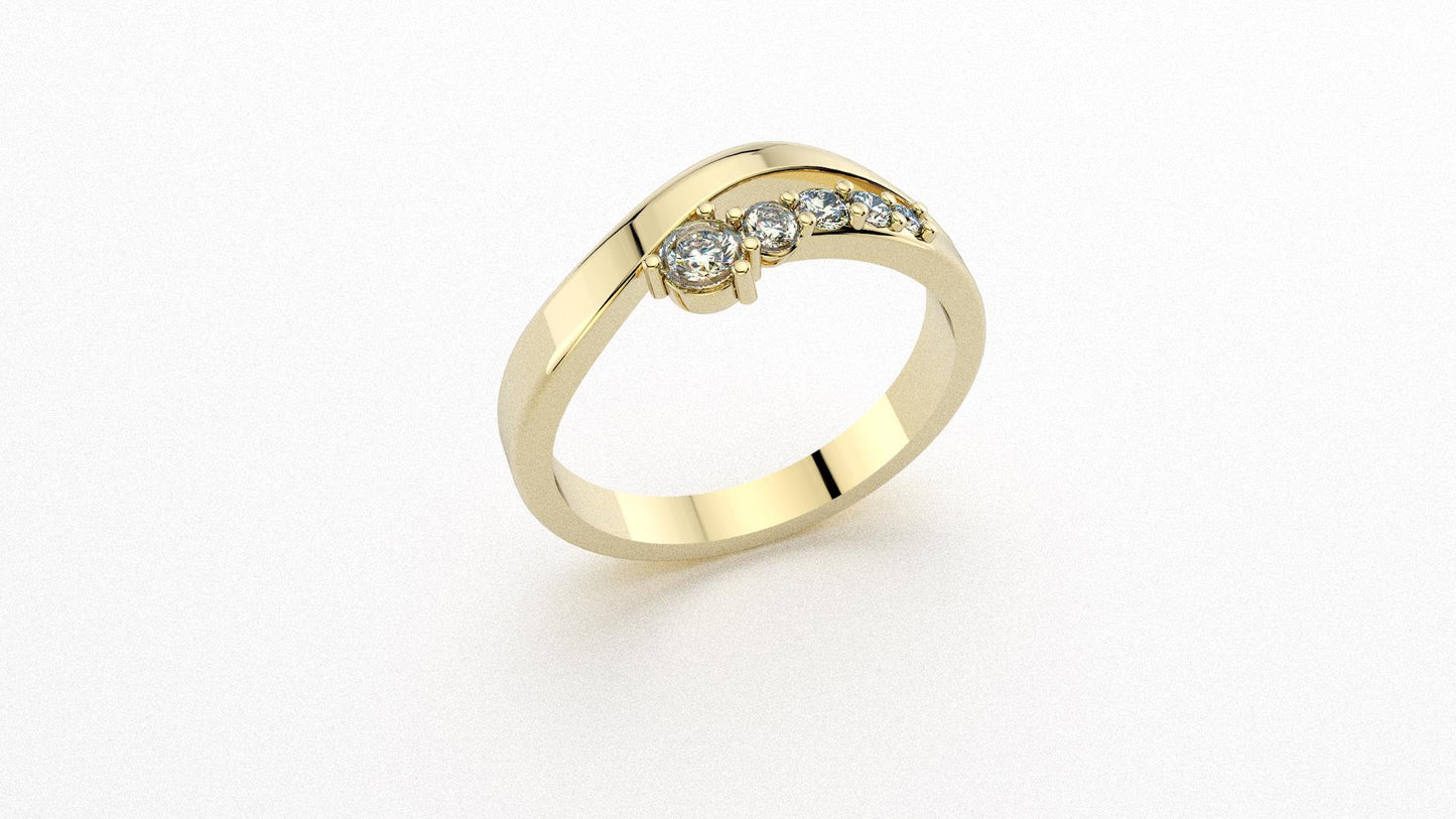 Bague courbée avec chute de pierres