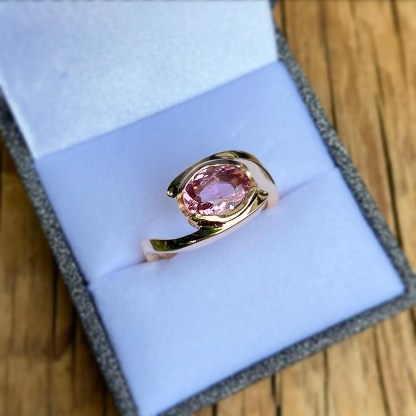 Bague en or avec tourmaline rose