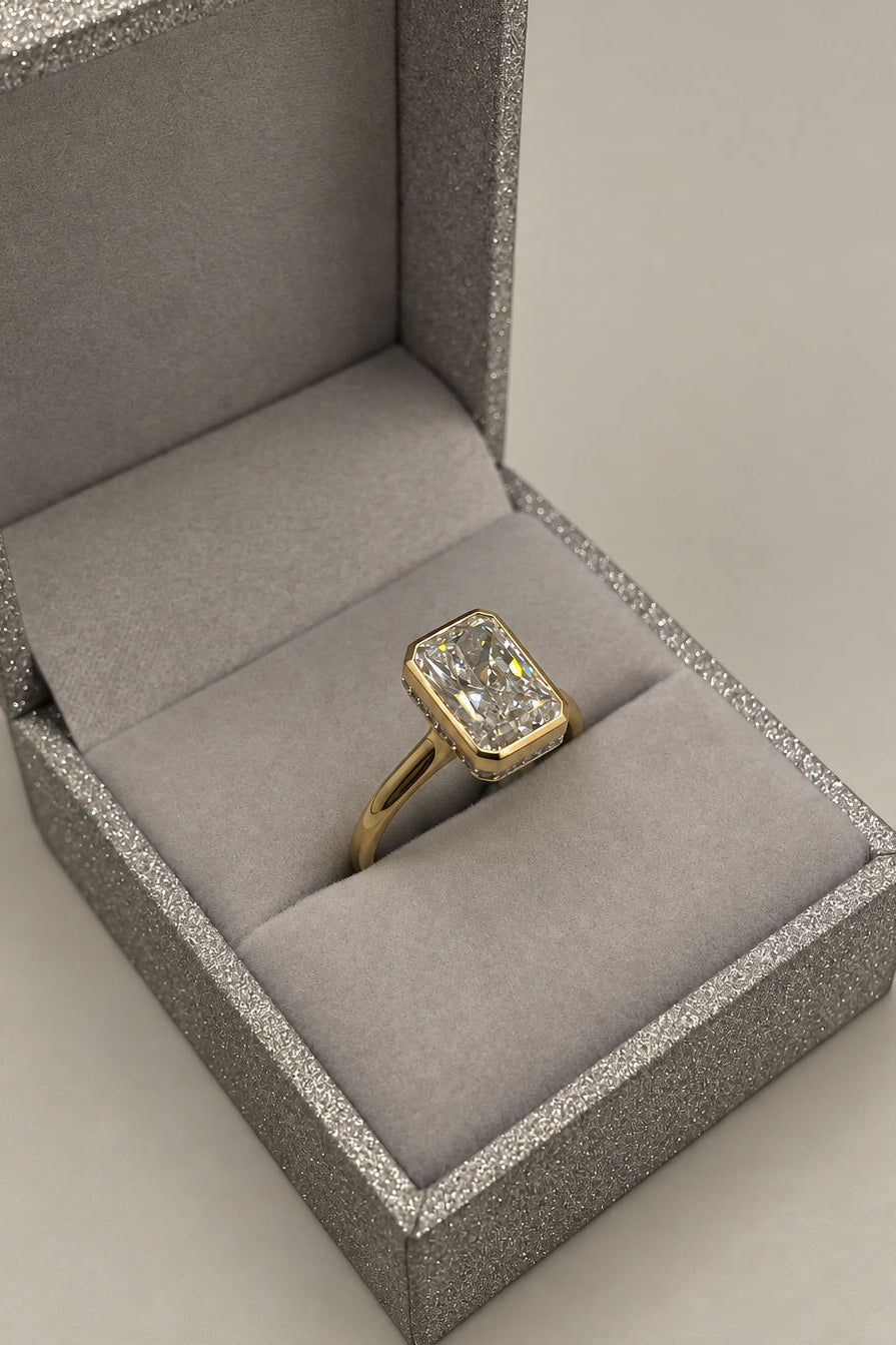 Bezel-set ring - lab-grown radiant diamond