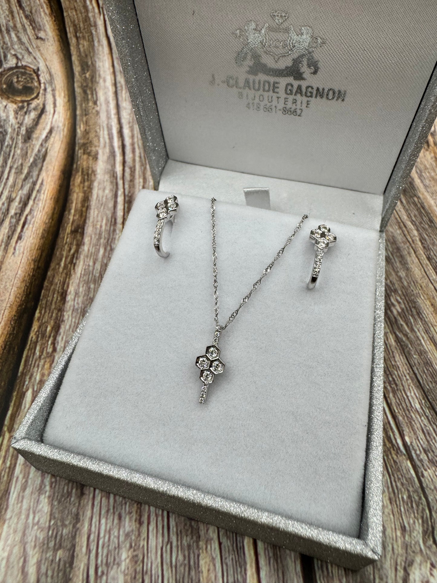 Ensemble en or blanc avec diamant