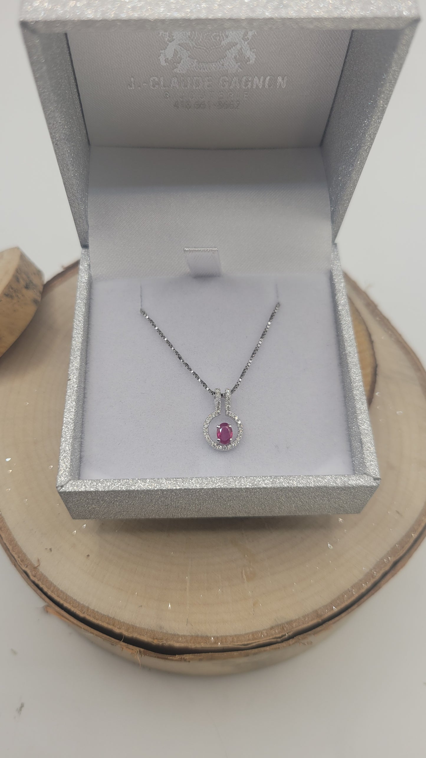 📿Pendentif or blanc +Rubis