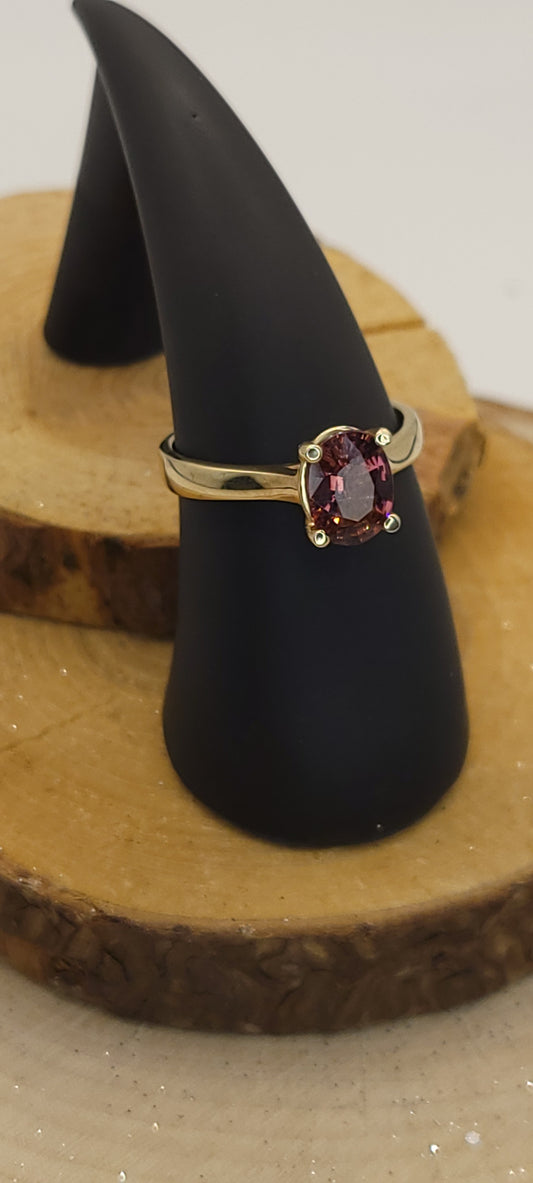 ✨️Bague en or jaune 10k avec pierre rose – Élégance lumineuse