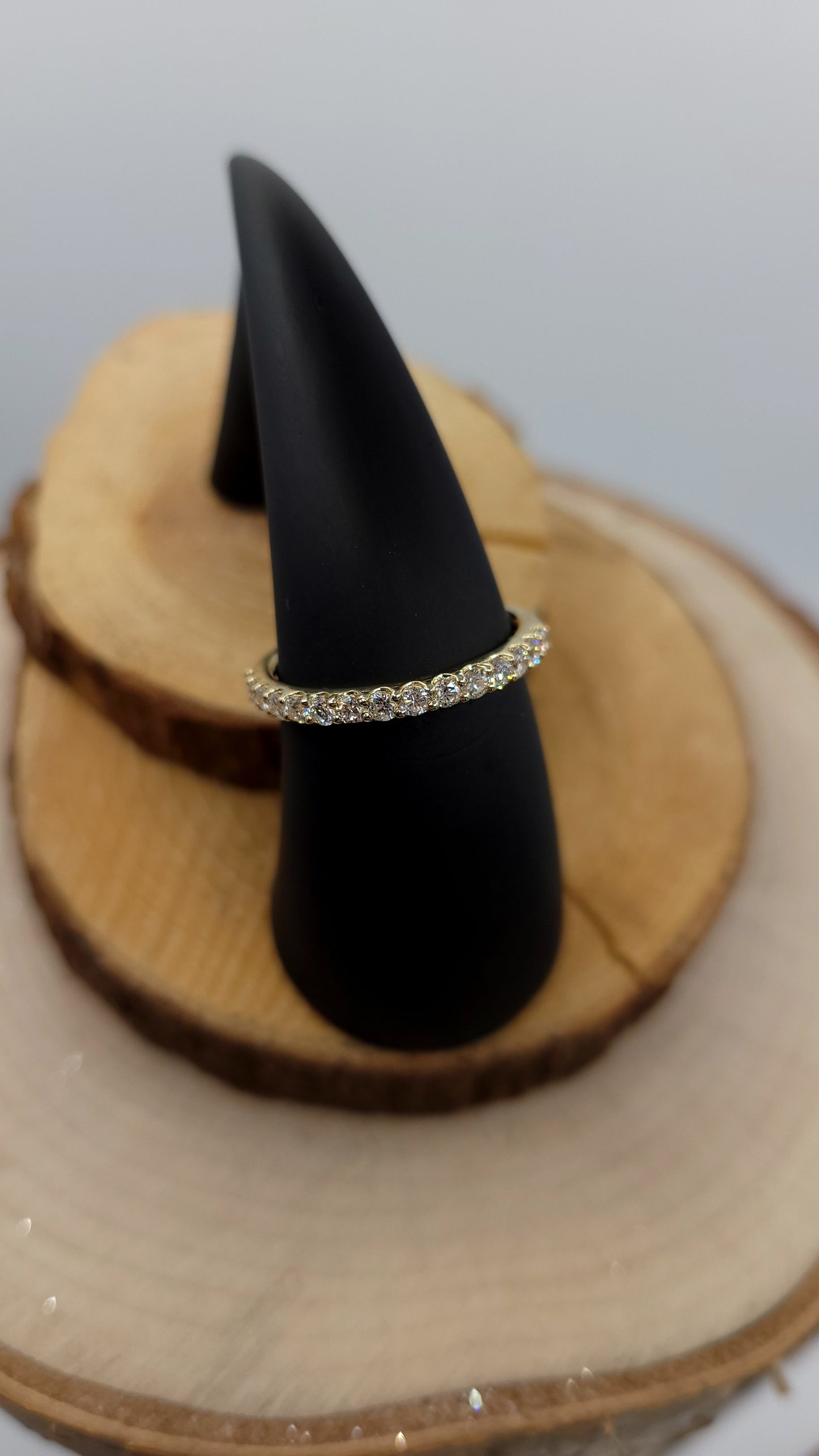 ✨️Bague Lumière Infinie – Or jaune 10k & diamants de laboratoire (0.44ct)