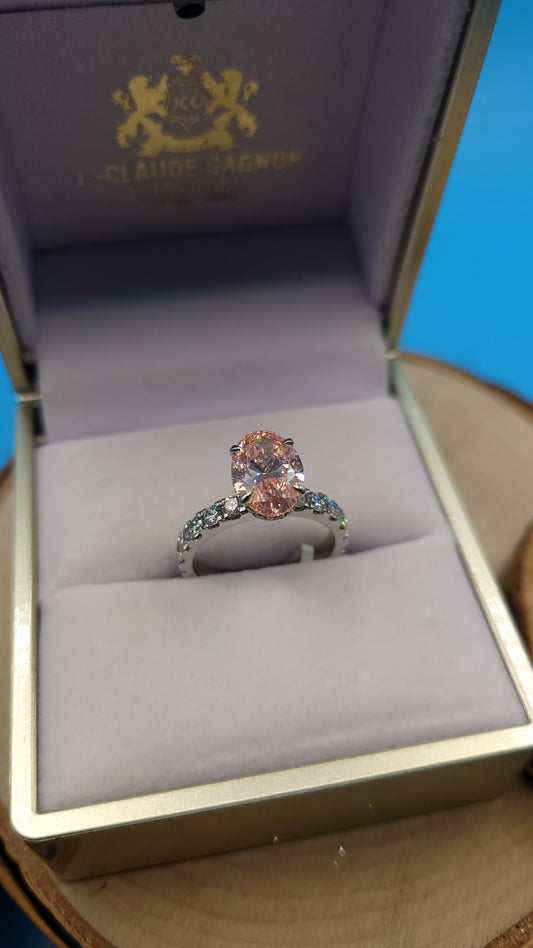 ✨ Bague en or blanc avec diamant rose de laboratoire