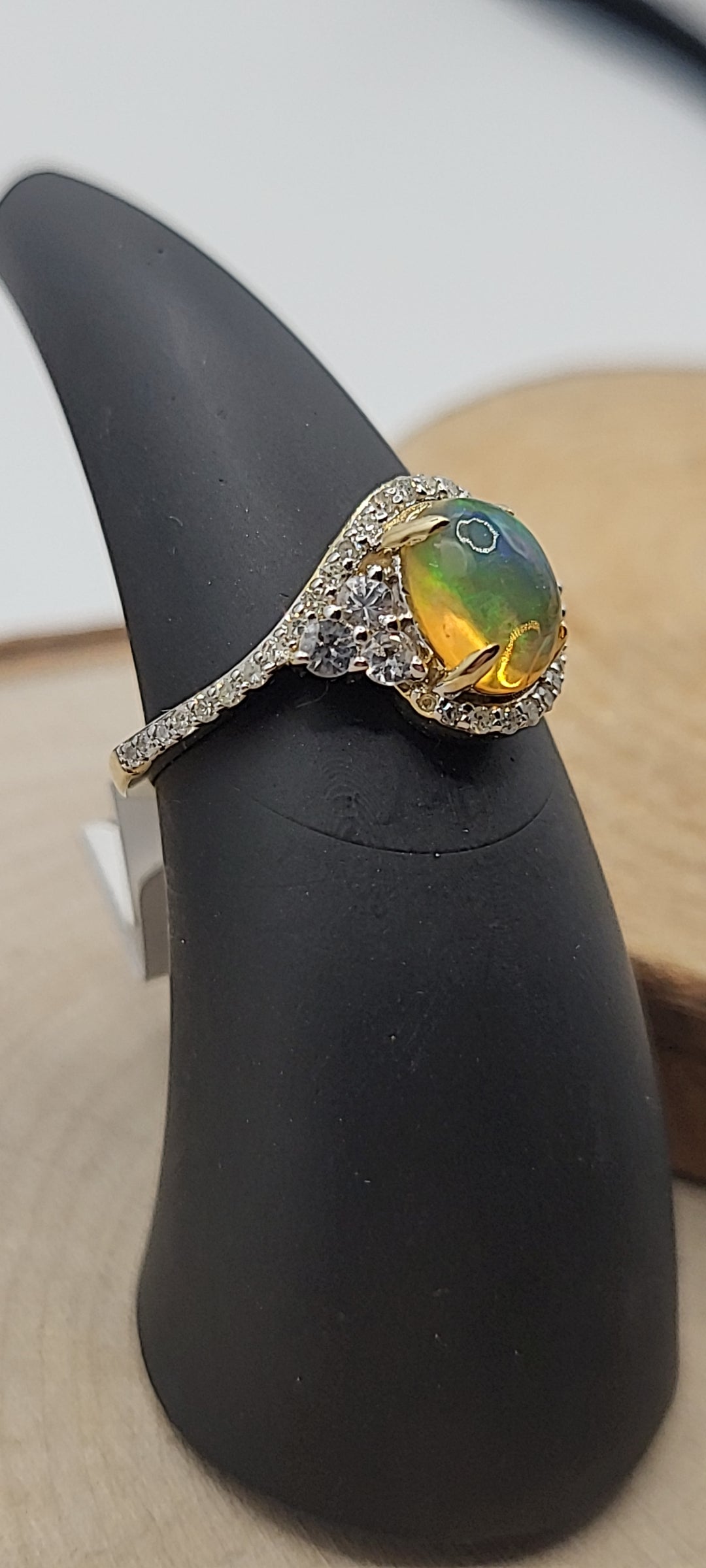 ✨️Bague en or jaune 10K Opale Éthiopienne