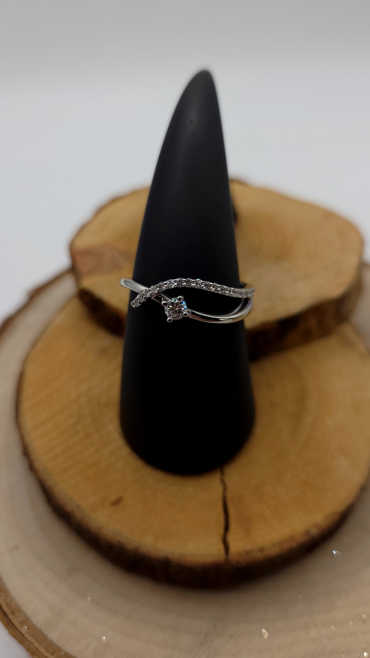 ✨️Bague Éclat Pur – Or blanc 10k & diamants de laboratoire (0.22ct)