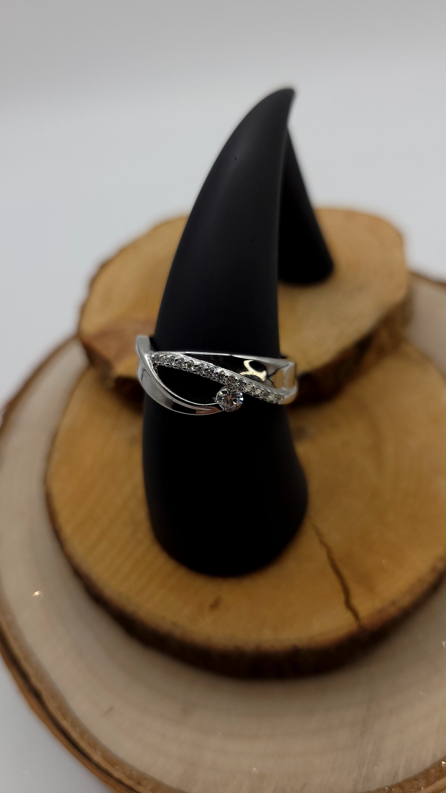 ✨️Éclat Éthique – Bague en Or Blanc 10K et Diamant de Laboratoire