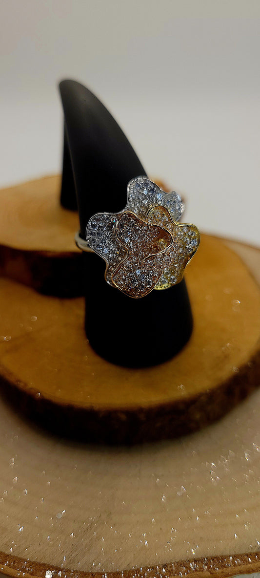 ✨️Bague florale en or 10k trois tons – Éclosion de lumière