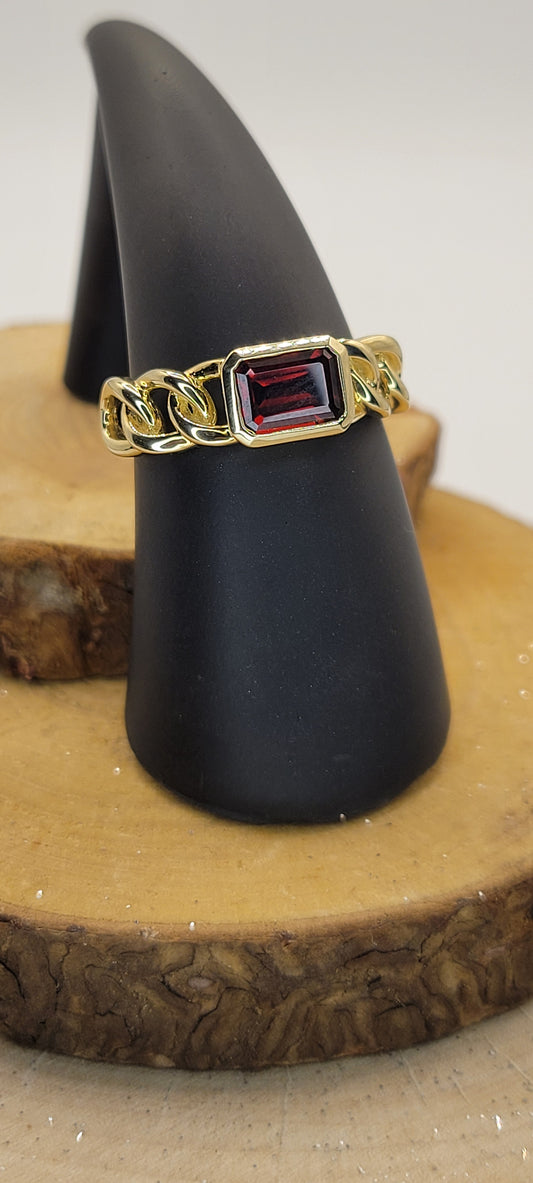 ✨️Bague en or jaune 10k avec pierre rouge – Audace raffinée et allure intemporelle