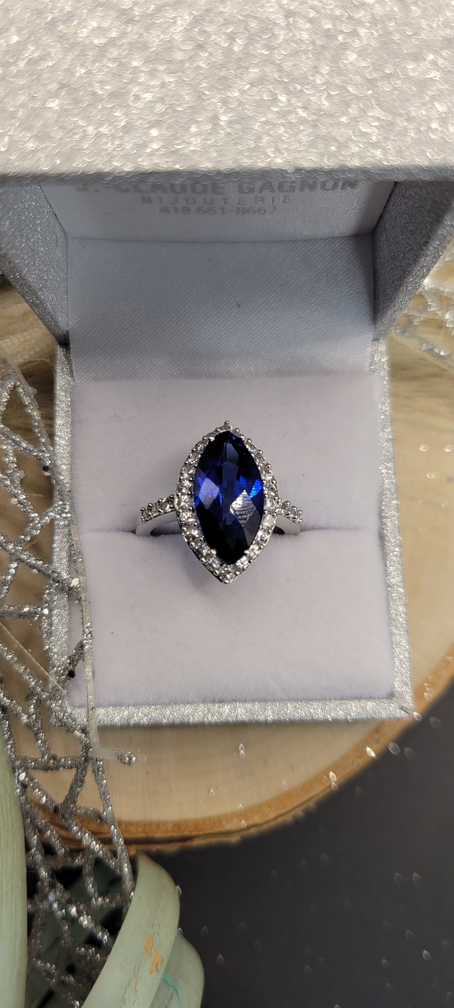 ✨️Bague en or blanc et saphir marquise – Élégance céleste