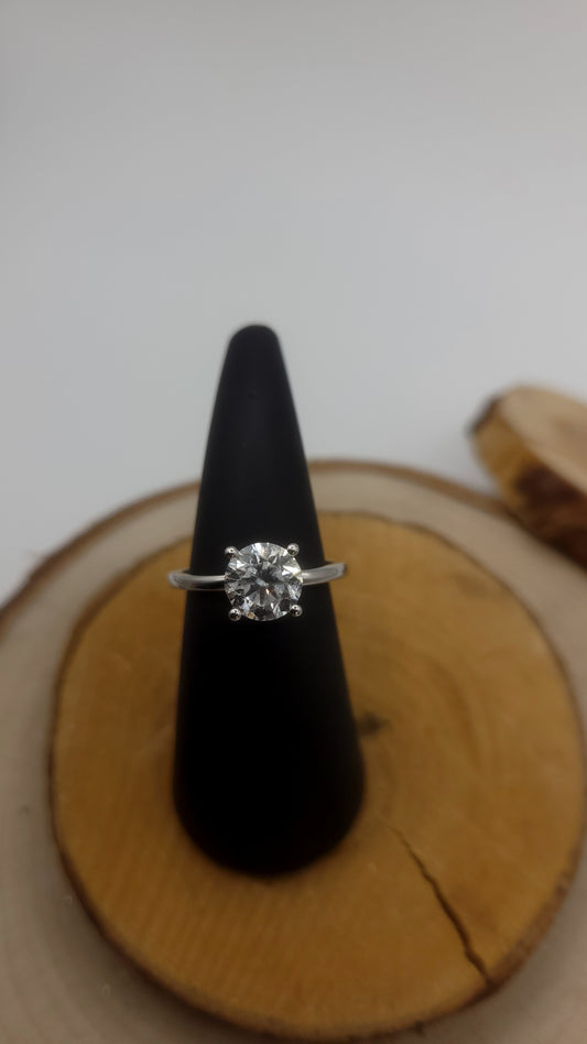 ✨️Éclat Pur – Bague Solitaire en Or Blanc 14k et Diamant de Laboratoire 1.5ct