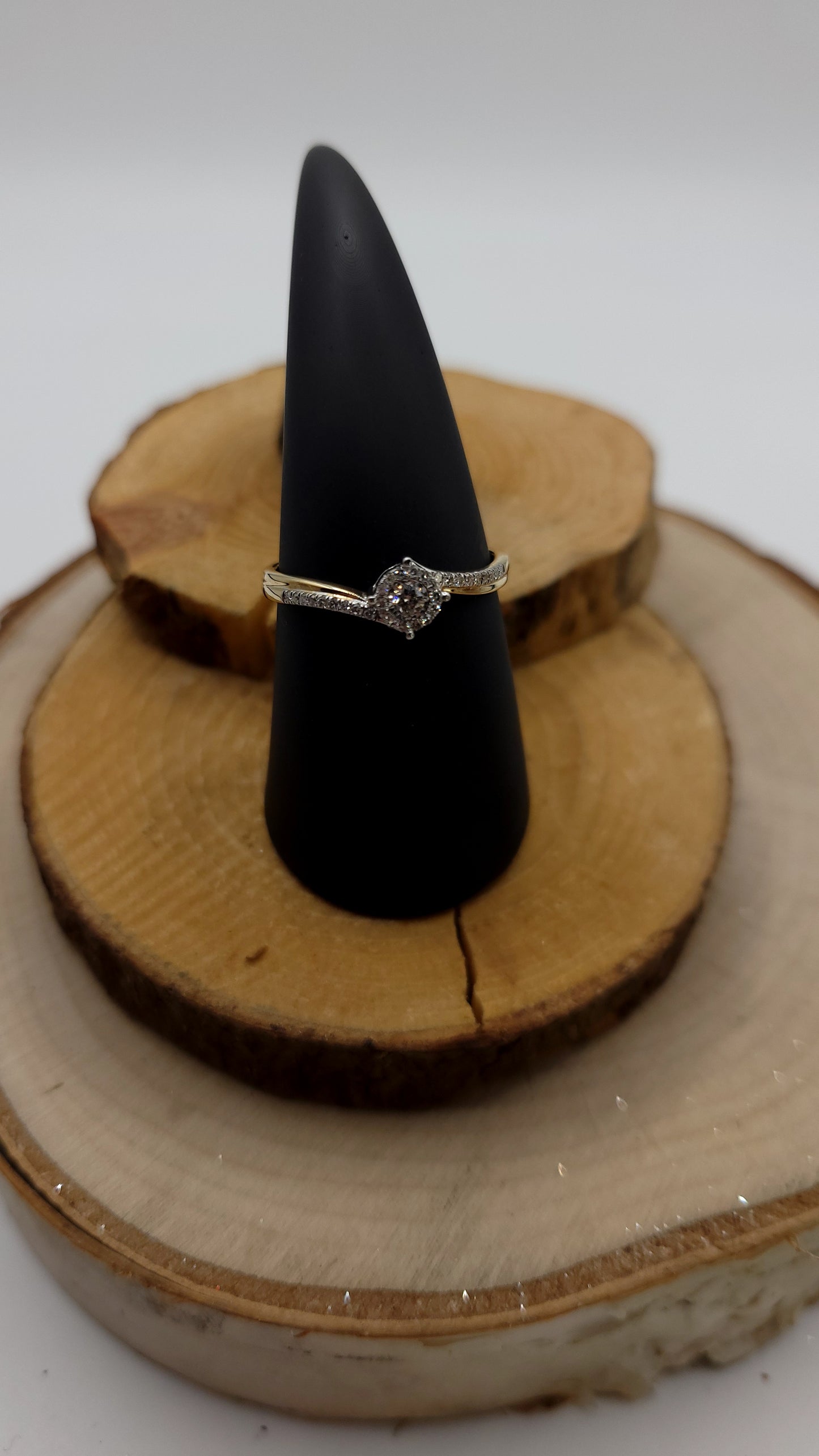 ✨ Bague Élégance Dorée – Or jaune 14k/18ct & diamant central