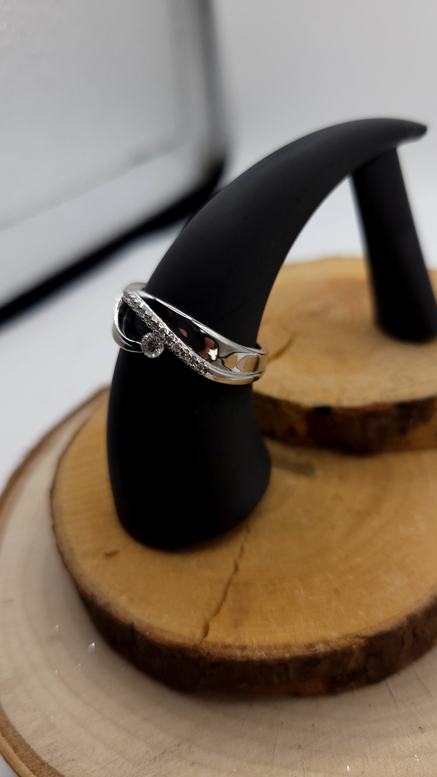 ✨️Éclat Éthique – Bague en Or Blanc 10K et Diamant de Laboratoire