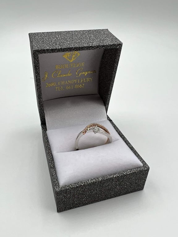 Bague en or 2 tons et diamants