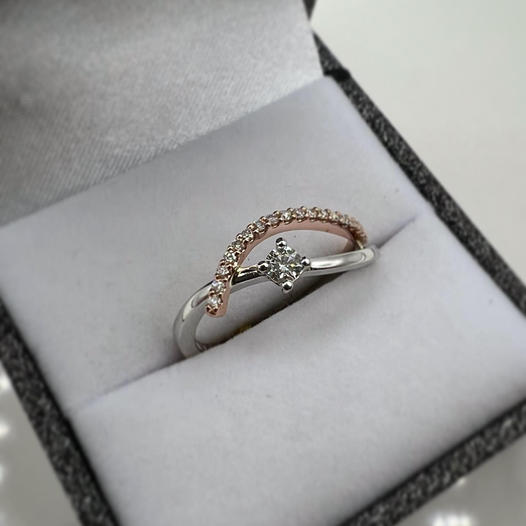 Bague en or 2 tons et diamants